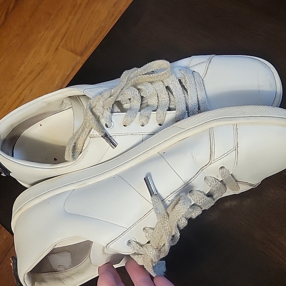 YSL Yves Saint Laurent Signature White Sneakers w/ Lip detail size 37 - Picture 2 of 8